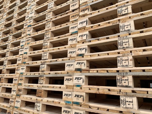 FMCG pallet are offered at Morreto trade